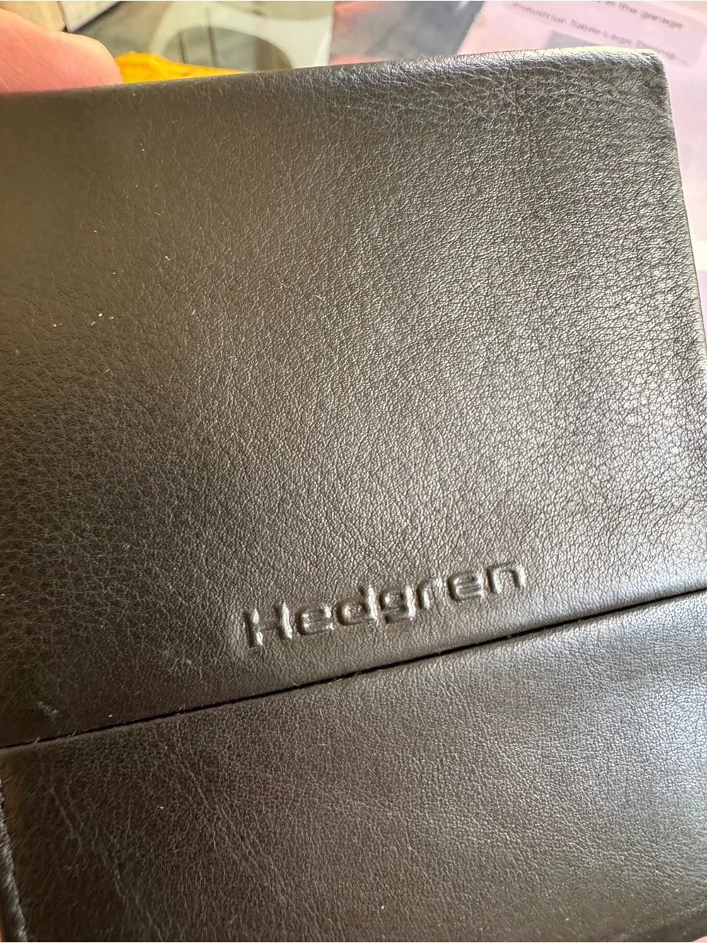 New in box, Hedgren Black Leather Men's Bifold Wallet